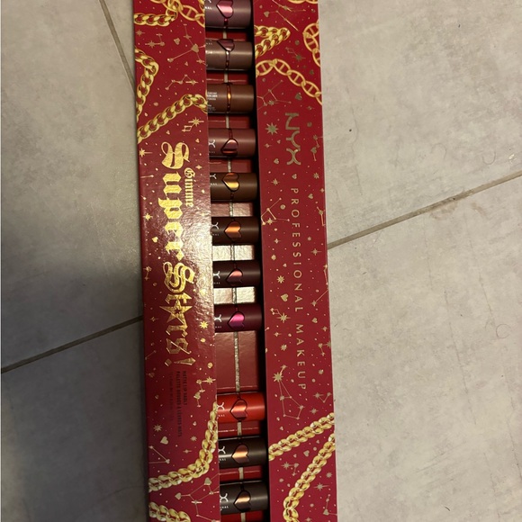 Bundle of Nyx mini lipsticks.  NWT - Picture 1 of 4